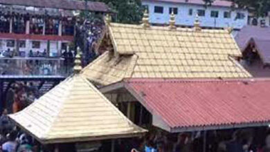 Photo of केरल में विशु उत्सव पर मंदिरों में उमड़ी श्रद्धालुओं की भीड़, पारंपरिक उल्लास के साथ मनाया जा रहा है नव वर्ष