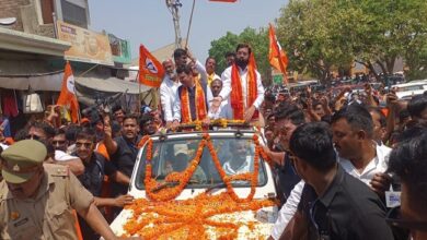 Photo of हजारों शिवसैनिकों के साथ अयोध्‍या पहुंचे महाराष्ट्र के मुख्यमंत्री, रामलला के दर्शन और सरयू की करेंगे आरती