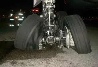 Photo of Flight Tyre Burst -टेक ऑफ के दौरान विमान का टायर फटा, बाल-बाल बची 130 यात्रियों की जान