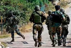 Pulwama: Encounter begins between security forces and terrorists in Nihama area, police spokesperson gave information.