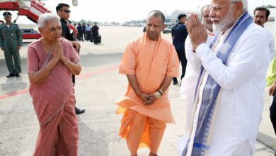 Photo of Varanasi: PM Modi बरेका हेलीपैड से पहुंचे बाबतपुर एयरपोर्ट, बिहार नालंदा के लिए भरी उड़ान