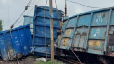 Photo of Bihar News: मालगाड़ी के छह डिब्बे पटरी से उतरे, पांच ट्रेनों को करना पड़ा रद्द