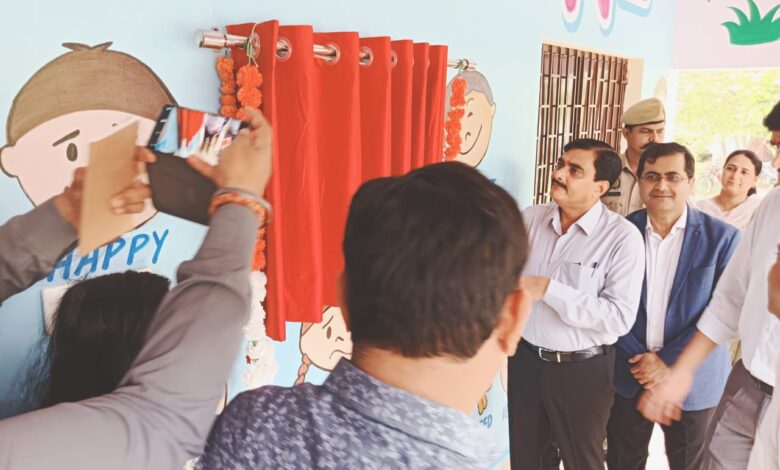 Gaziabad News: DM and CDO inaugurated Anganwadi Center Morti, Block Rajapur