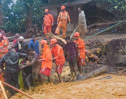 Photo of Wayanad Landslide: -वायनाड में लैंडस्लाइड से मची भारी तबाही, अब तक 106 लोगों की गई जान, राहत बचाव में सेना लगा रही पूरी ताकत