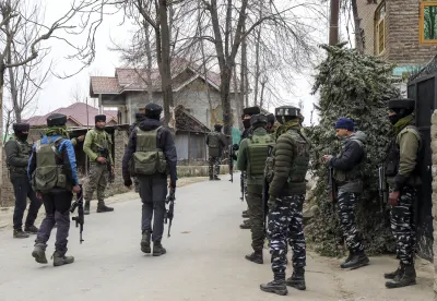 Pulwama News: Two associates of terrorists arrested in Panjgam area, pistols and ammunition recovered