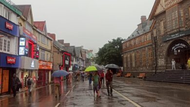 Photo of Himachal flash flood Alert: शिमला शहर में भारी बारिश के कारण वाहनों व अन्य संपति को नुकसान, जारी किया अलर्ट