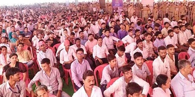 Prayagraj: SP chief is trying to become Tipu Sultan: CM Yogi