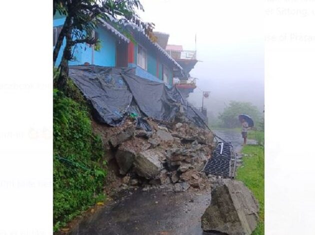 West Bengal: Landslides in the mountains due to heavy rains, communication system disrupted