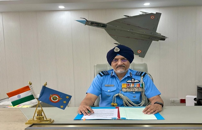 New Delhi: Air Marshal Tejinder Singh took over as the Deputy Chief of the Air Force, has experience of flying for more than 4,500 hours in various aircraft