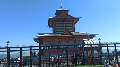 Photo of Shimla: हिमाचल में हर्षोल्लास से मनाई जा रही दुर्गानवमी, धार्मिक कार्यक्रमों की धूम