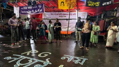 Kolkata: Doctors got angry when police stopped them from bringing 'bio toilet' to the protest site
