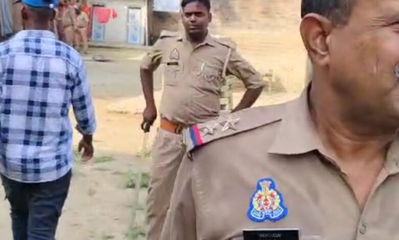 Jaunpur: Neighbours killed a teenager by slitting his throat with a sharp weapon