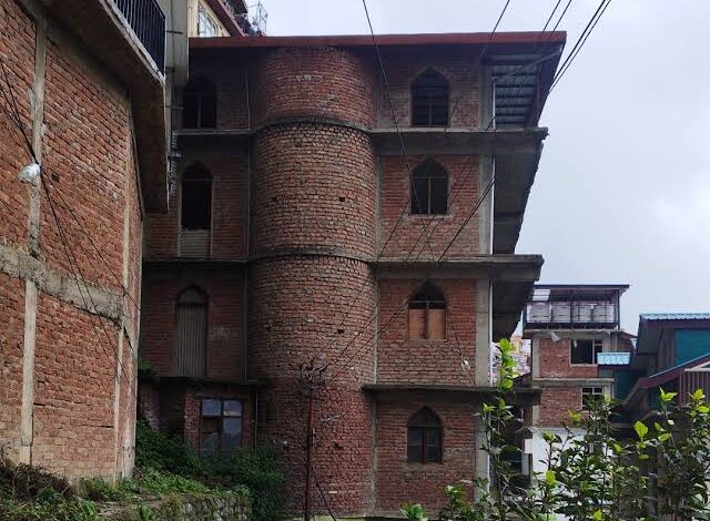 Shimla: The work of demolishing illegal floors is in limbo, the mosque committee does not have funds