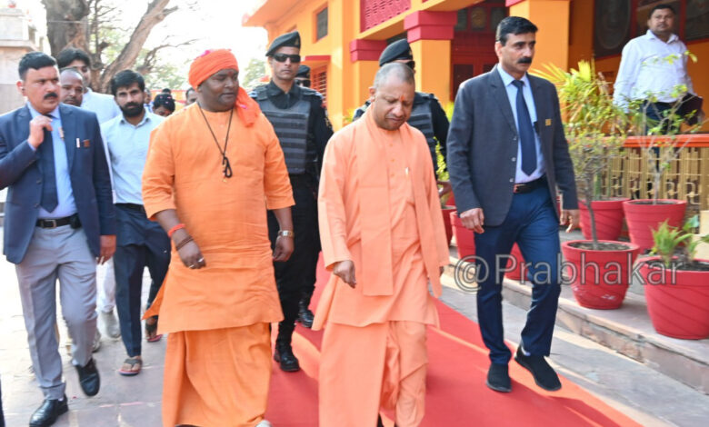 UP News: CM Yogi will reach Balrampur tomorrow on a two-day visit, will hold a review meeting