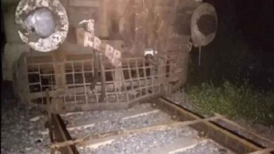 Raibareli- Conspiracy to overturn the train, cemented sleeper placed on the track in Raebareli