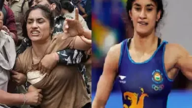 Vinesh Phogat join politics: Vinesh left wrestling and joined politics, Phogat family is also not happy with her