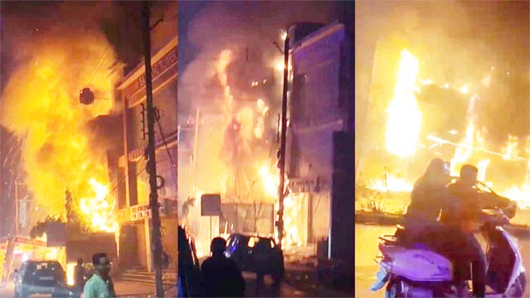 Raipur: Fire broke out in jeweler's shop, entire shop burnt to ashes