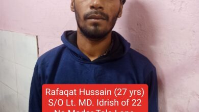 Kolkata: Based on secret information, police arrested a youth with weapons