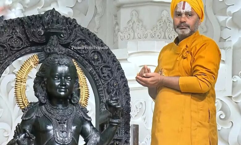 Ayodhya: Abhishek of Ramlala begins on Pratistha Dwadashi festival in Shri Ram Janmabhoomi temple.