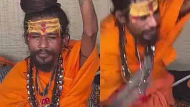 Mahakumbh 2025: Sadhu's third eye opened, Sadhu scolded YouTuber for asking more than one question