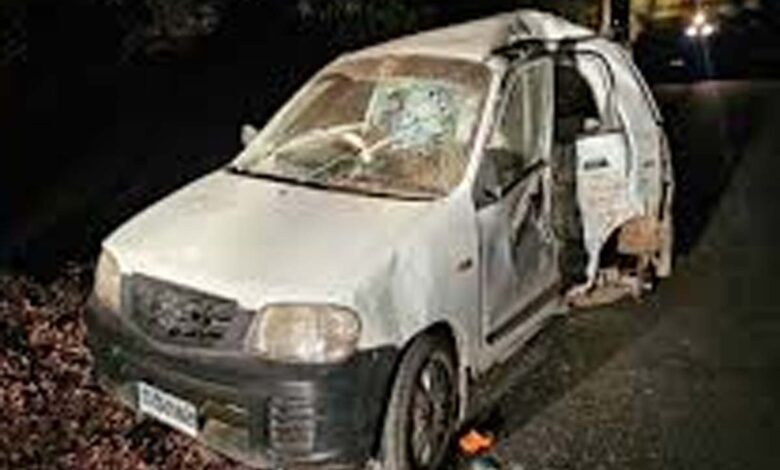 Chhattisgarh: Wife died in Balod road accident late night, husband and daughter critical