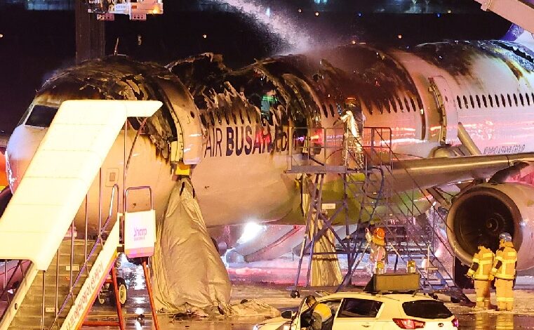 Plane catches fire in South Korea: Plane catches fire, 176 people trapped for an hour