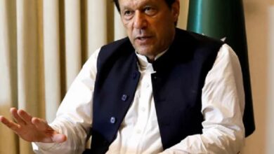 Islamabad: Imran Khan's party stops talks with the government