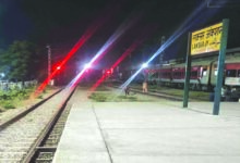 Haridwar News: Two teenage girls found near the railway track, one dead, the other in critical condition
