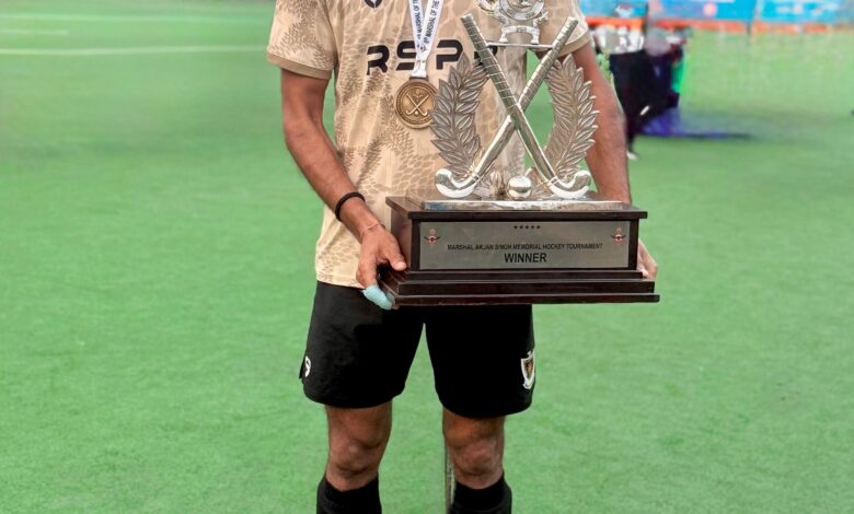 Varanasi News: Northeast Railway hockey player Atuldeep won the gold medal