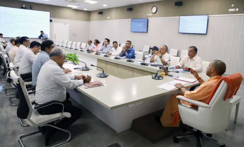Lucknow News: Kanpur, Agra and Lucknow Metro projects should be completed within the stipulated time frame - Chief Minister