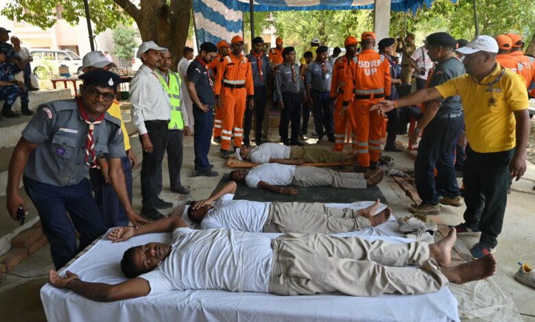 Phaphamau: Rapid Action Force conducted a mark drill to ensure the safety of people in case of war