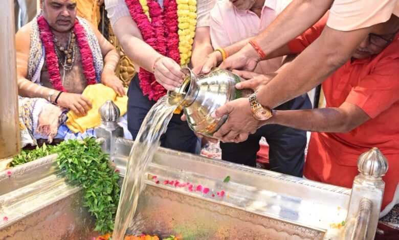 Kashi News: Religious enthusiasm swelled among devotees, thousands of devotees participated in special worship