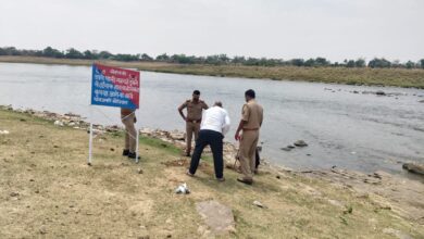 Kaundhiyara News: Police put up warning board on the banks of Tons river on Kaundhiyara Patpar, appealed to tourists