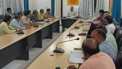 Pratapgarh News: Administration alert for peaceful and copy-free B.Ed entrance exam, review meeting held under the chairmanship of DM