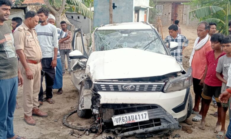 Prayagraj: A high speed car hit a parked tractor, the youth was drunk, there was a stir