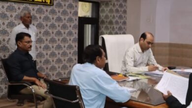 Pratapgarh: District Magistrate banished 05 goons from the district and cancelled the arms license of 02 persons