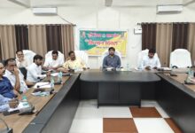 Chandauli News: The concerned officers should solve the problems of the farmers immediately: Chandra Mohan Garg