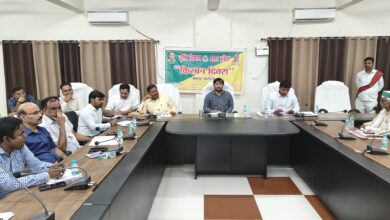 Chandauli News: The concerned officers should solve the problems of the farmers immediately: Chandra Mohan Garg