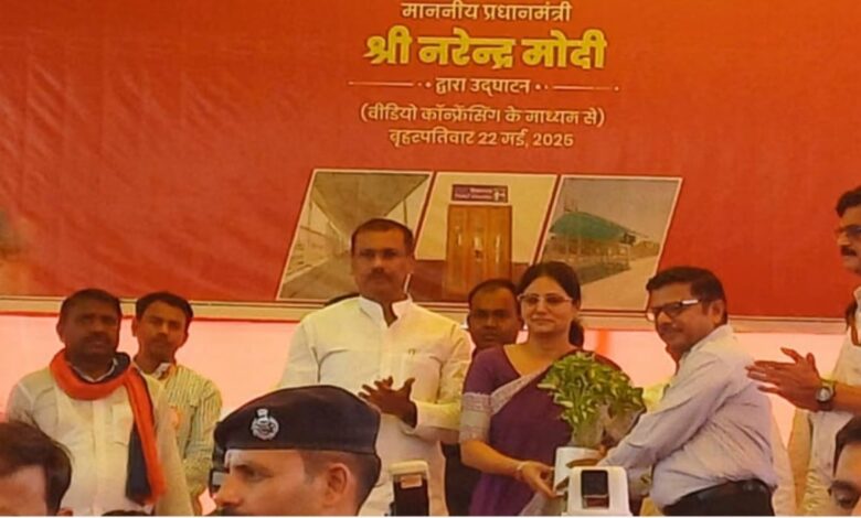 Prayagraj News: The redevelopment program of Karchana railway station was dedicated to Operation Sindoor