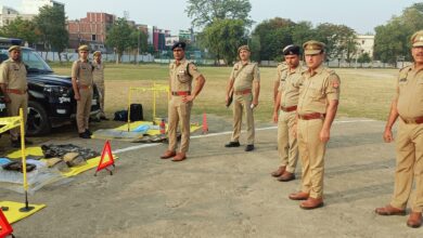 Pratapgarh: Superintendent of Police Pratapgarh Dr. Anil Kumar took salute in the parade ground, laid special emphasis on physical fitness and crime scene handling