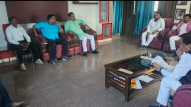 Pratapgarh: Raniganj MLA Dr. R.K. Verma conducted public hearing at the camp office and instructed to resolve public problems