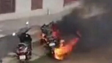 Naini News: High voltage wire broke and fell on the bike, the bike burnt to ashes