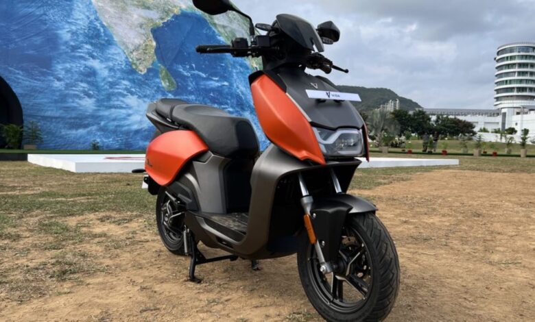 Earn By Selling A Scooter: How much does a showroom earn by selling a scooter worth Rs 1 lakh? You will be surprised to know the truth!