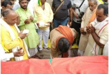 Pratapgarh News: Kunda MLA laid the foundation stone for the widening and strengthening work of Kanhaiya Nagar Trilokpur-Ramvanagaman Marg, a wave of happiness among the people of the area