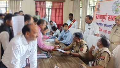 Raibareily(lalganj): Public hearing on Sampoorna Samadhan Diwas in Tehsil Lalganj, officials listened to problems seriously