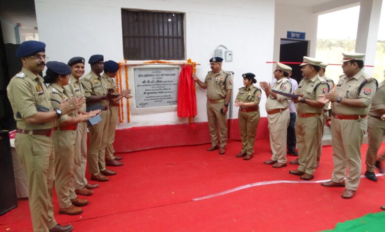 Prayagraj: Director General, Prisons, Mr. PC Meena inspects prisons of various districts