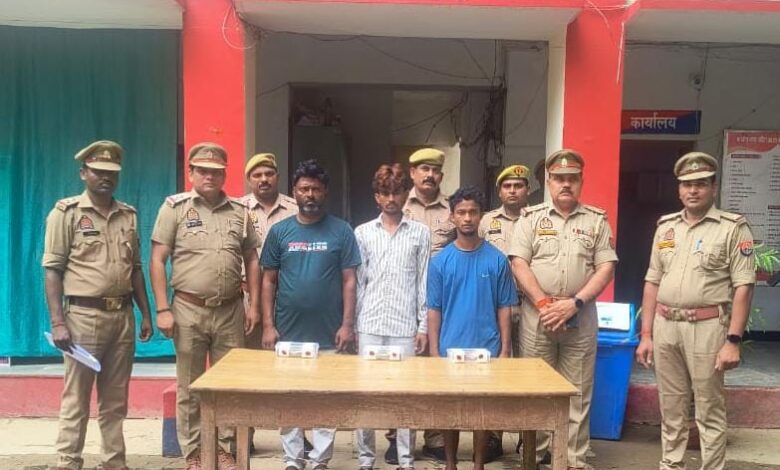 Prayagraj (Naini): Three inter-district thieves were arrested by the joint team of SOG Yamunanagar and Naini police station.