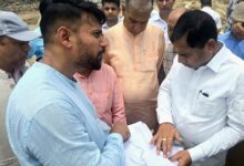 New Delhi: BJP MP Yogendra Chandolia inspected the KSN drain of Kiradi assembly constituency