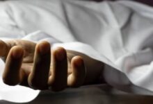 Kaushambhi news: After the death of the husband, the brother-in-law forcibly occupies the woman's land