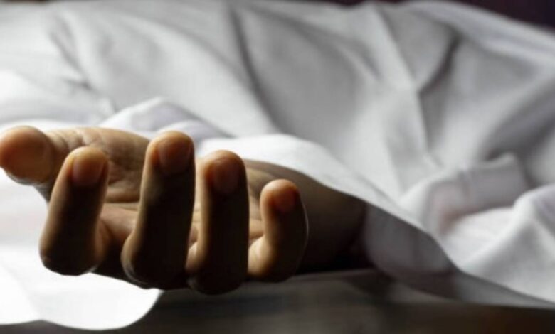 Kaushambhi news: After the death of the husband, the brother-in-law forcibly occupies the woman's land